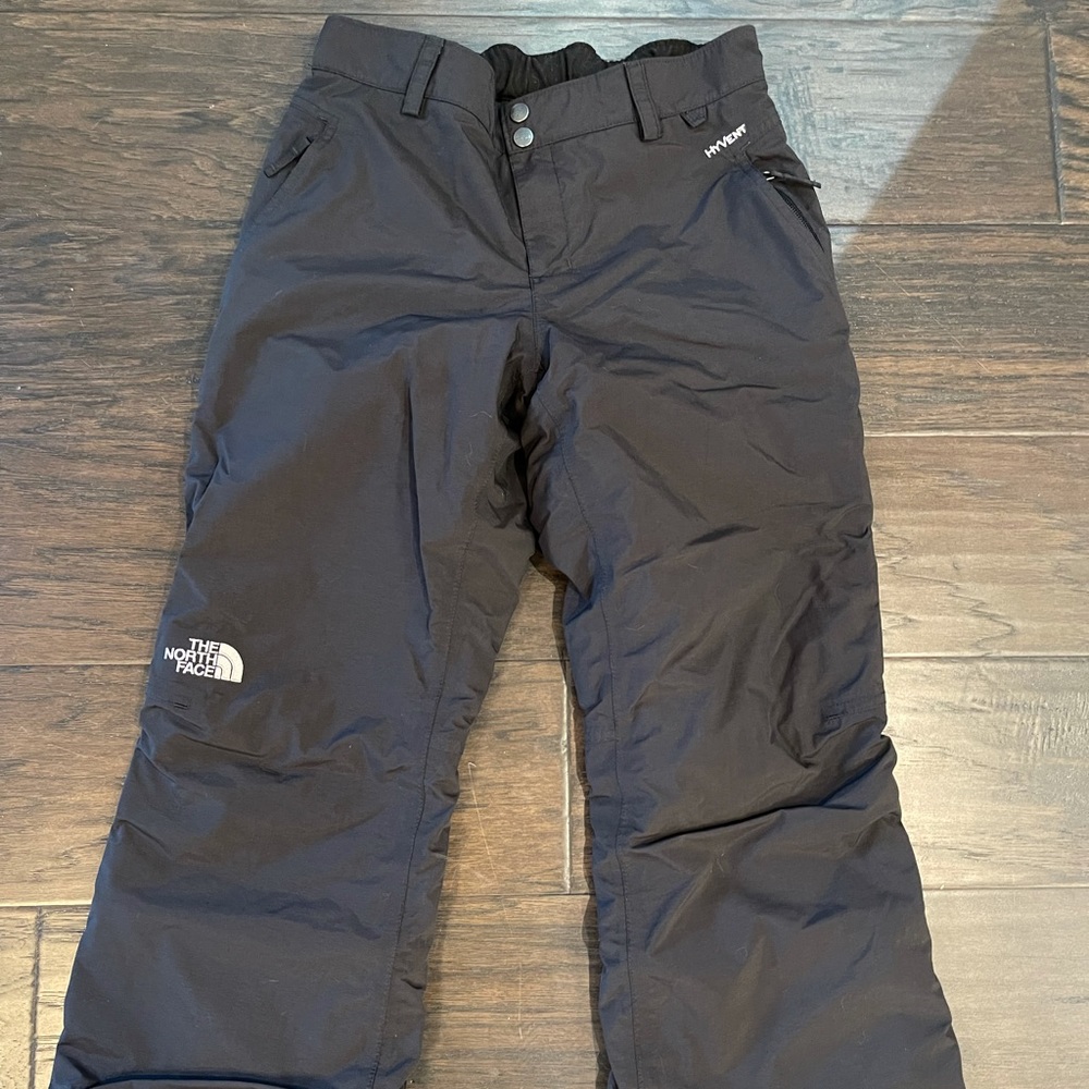 ⭐️The North Face big girl’s hyvent black ski pants 14/16